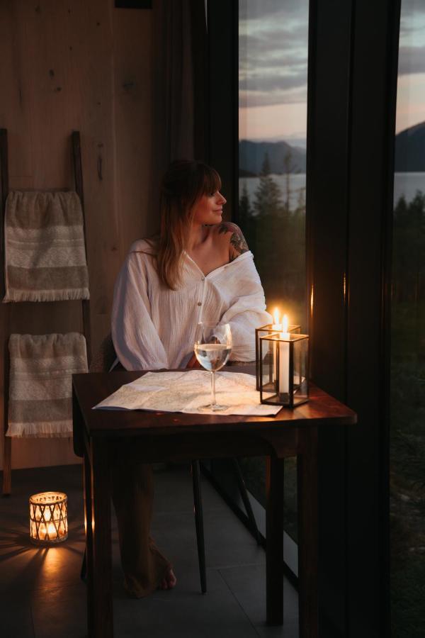 Wonderinn Arctic Utstrand Bagian luar foto